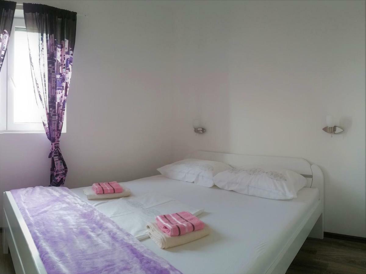 Apartmani Marijana ชิเบนิก ภายนอก รูปภาพ